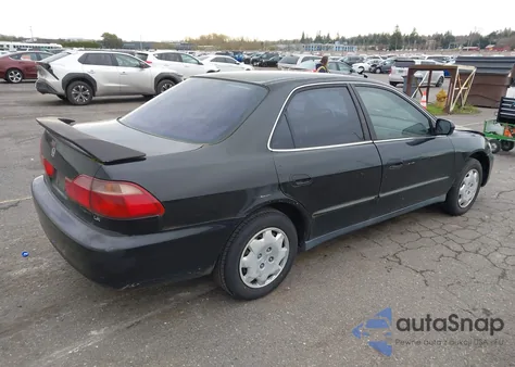 1999 Honda Accord Lx z USA, uszkodzony, nr VIN JHMCG5648XC035358